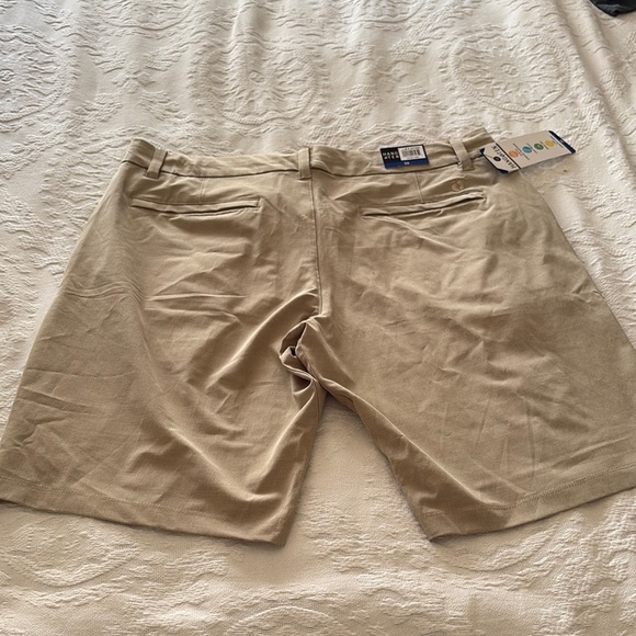 BNWT Hang Ten Men's Tan Hybrid Shorts - Picture 7 of 12